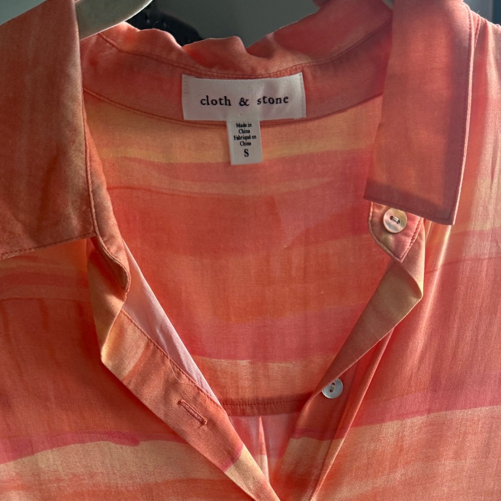 Anthropologie - Bright and light button down